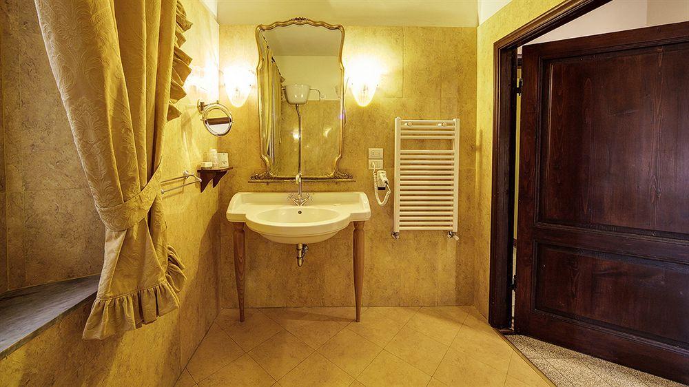 I Portici Hotel - Residenza D'Epoca Arezzo Exterior foto